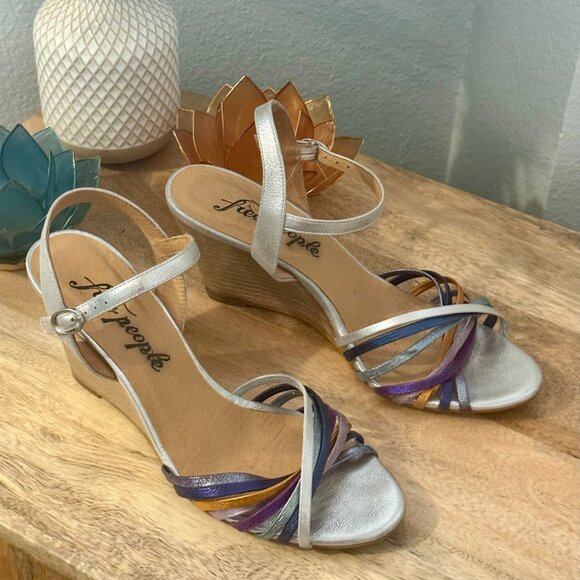 Free People Golden Hour Metallic Wedge Heels – Silver/Blue – Size 38, US 8 - Picture 9 of 11